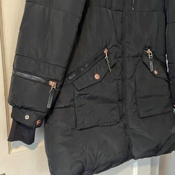 XOXO Women's Black Puffer Coat with Faux Fur Hood - Picture 2 of 8